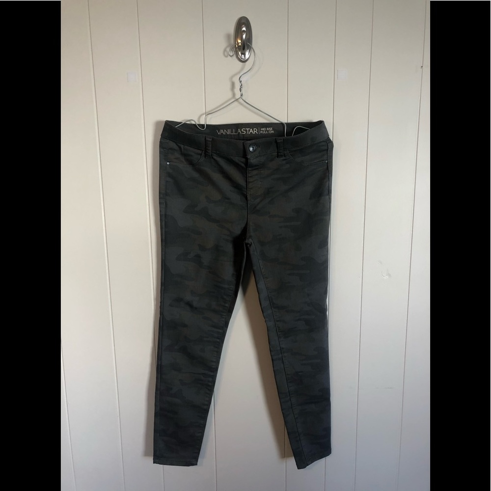 VANILLA STAR camo pull on skinny pants size LARGE
